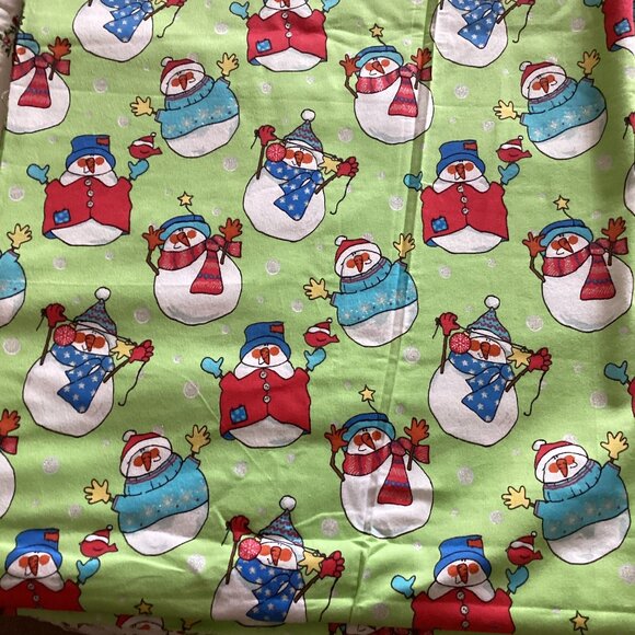 Christmas Frosty The Snowman Flannel Fabric (1 Piece) Green Material Quilting - Picture 1 of 5